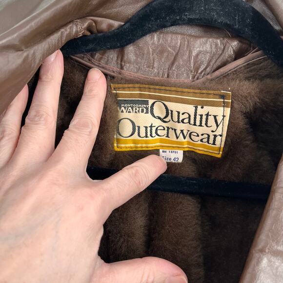 Vintage men's 1970's size 42 chocolate brown faux fur lining leather coat - Picture 4 of 6